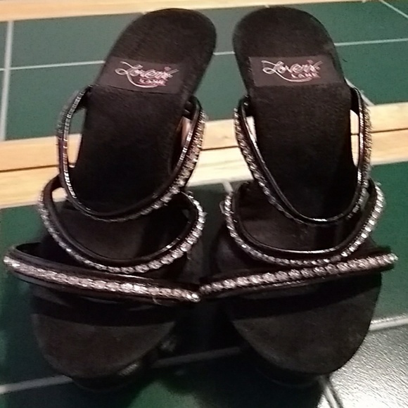 Shoes - Picture 2 of 2